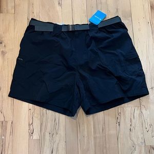 Women’s Columbia Sandy River Black Cargo Shorts Regular Fit 2X